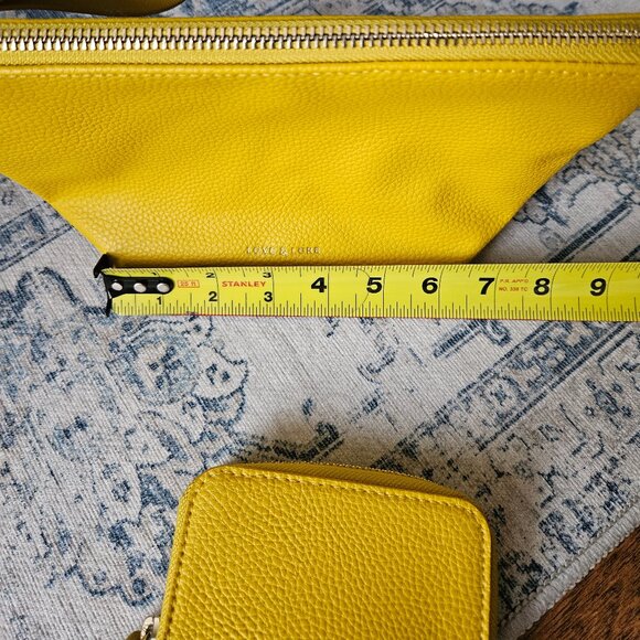 Love and Lore Yellow 🌻 Wrislet and Coin Purse Wallet - Picture 5 of 6